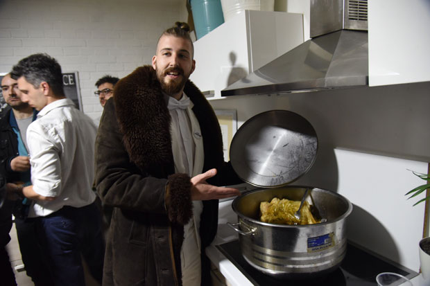 ОДУШЕВЉЕЊЕ У ШТАБУ ЉУБИШЕ ПРЕЛЕТАЧЕВИЋА: Славило се уз сарму и ватромет